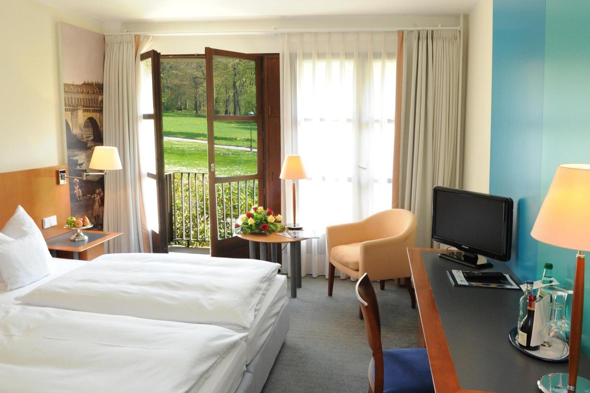 Hotel Schloss Eckberg Dresden Exterior photo